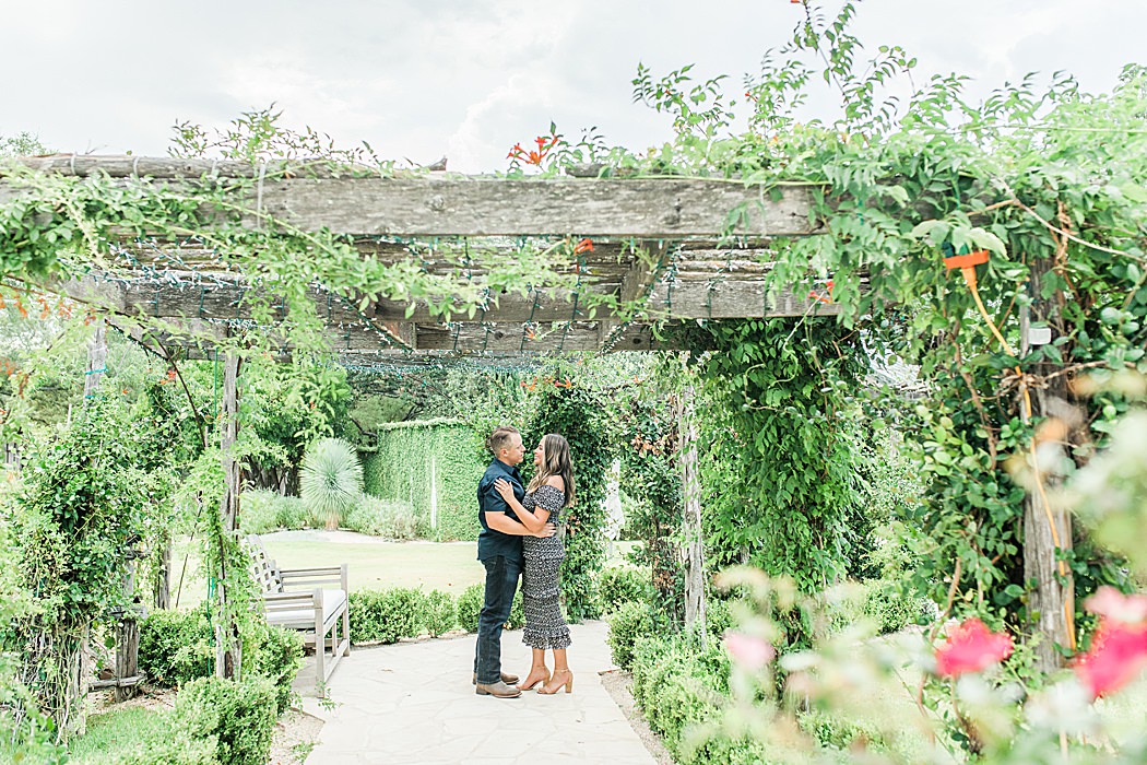 Surprise Proposal at Signor Vineyards in Fredericksburg Texas By Allison Jeffers Photography 0034