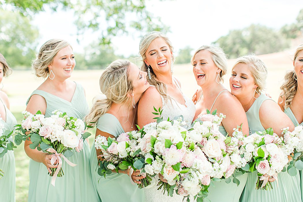 Summer Wedding at The Lodge at Country Inn Cottages in Fredericksburg Texas by Allison Jeffers Photography 0030