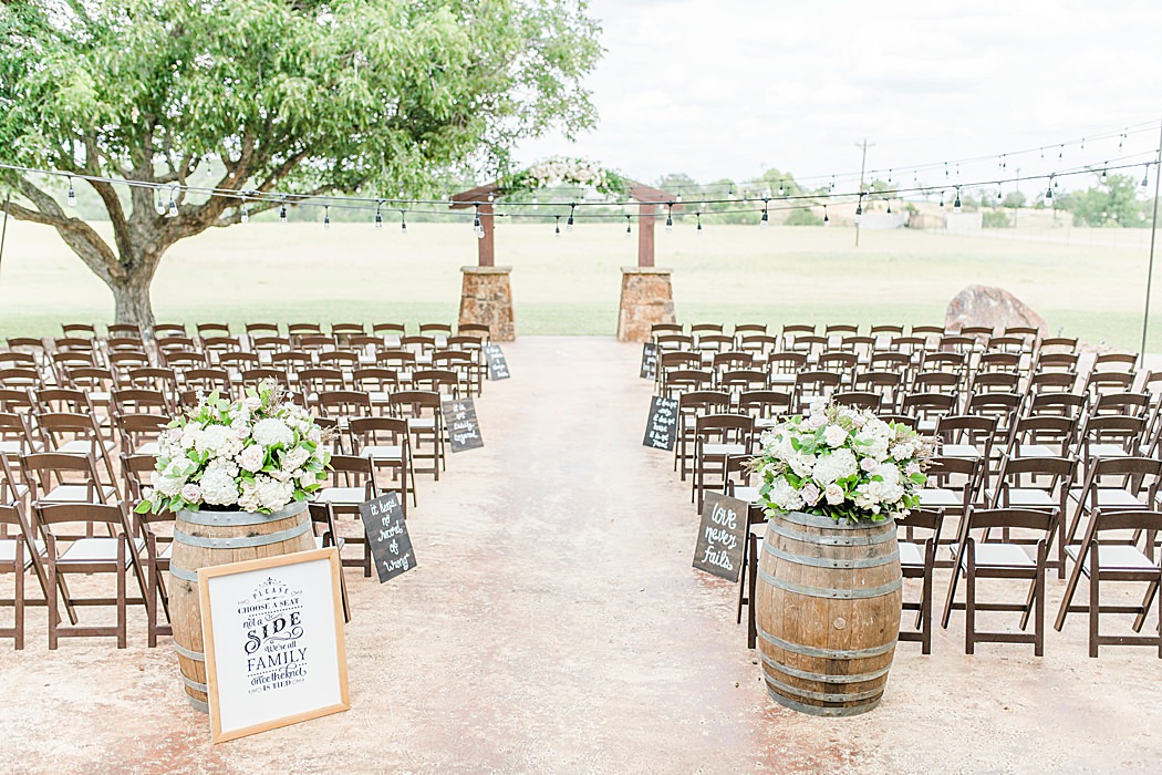 Summer Wedding at The Lodge at Country Inn Cottages in Fredericksburg Texas by Allison Jeffers Photography 0050