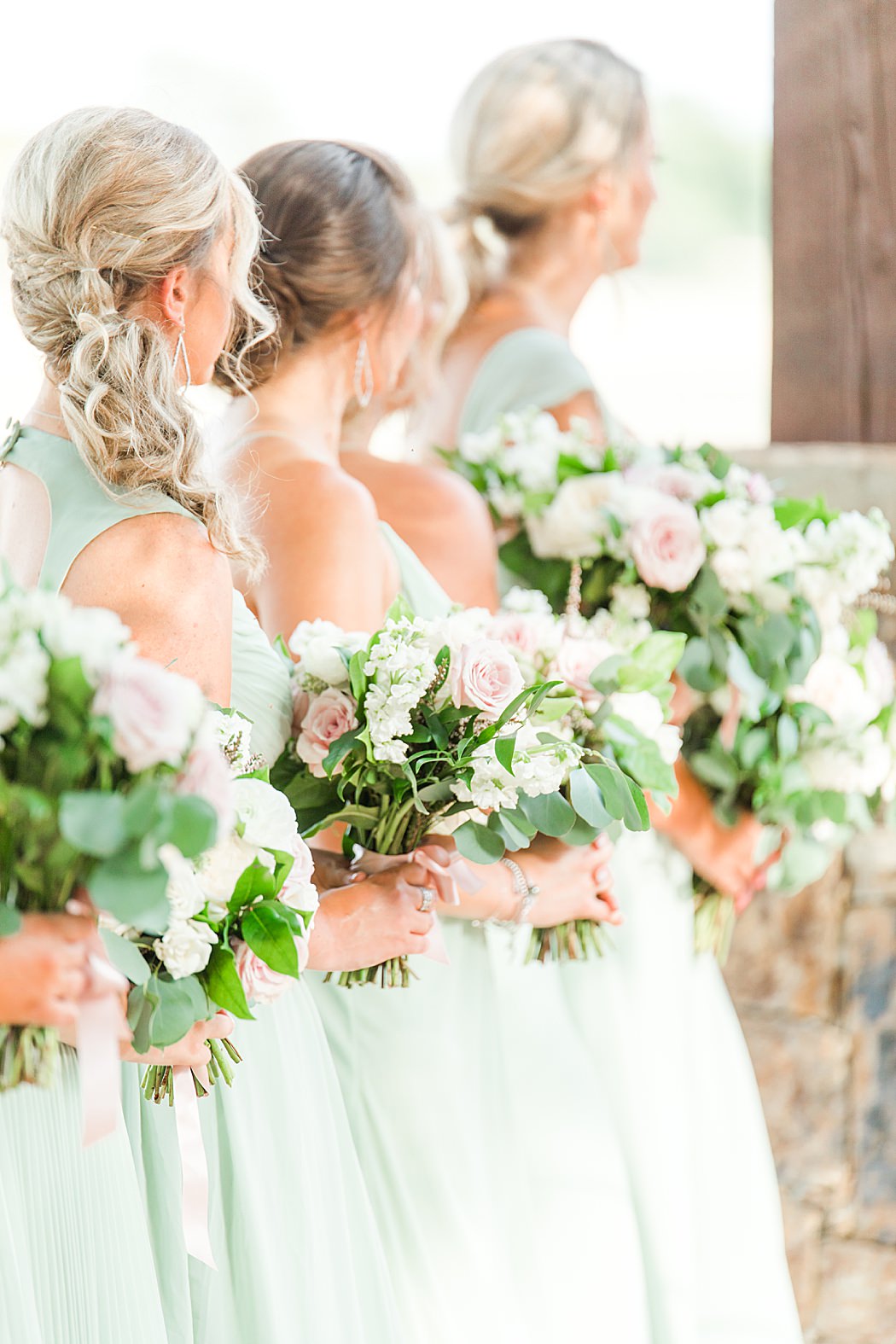 Summer Wedding at The Lodge at Country Inn Cottages in Fredericksburg Texas by Allison Jeffers Photography 0069