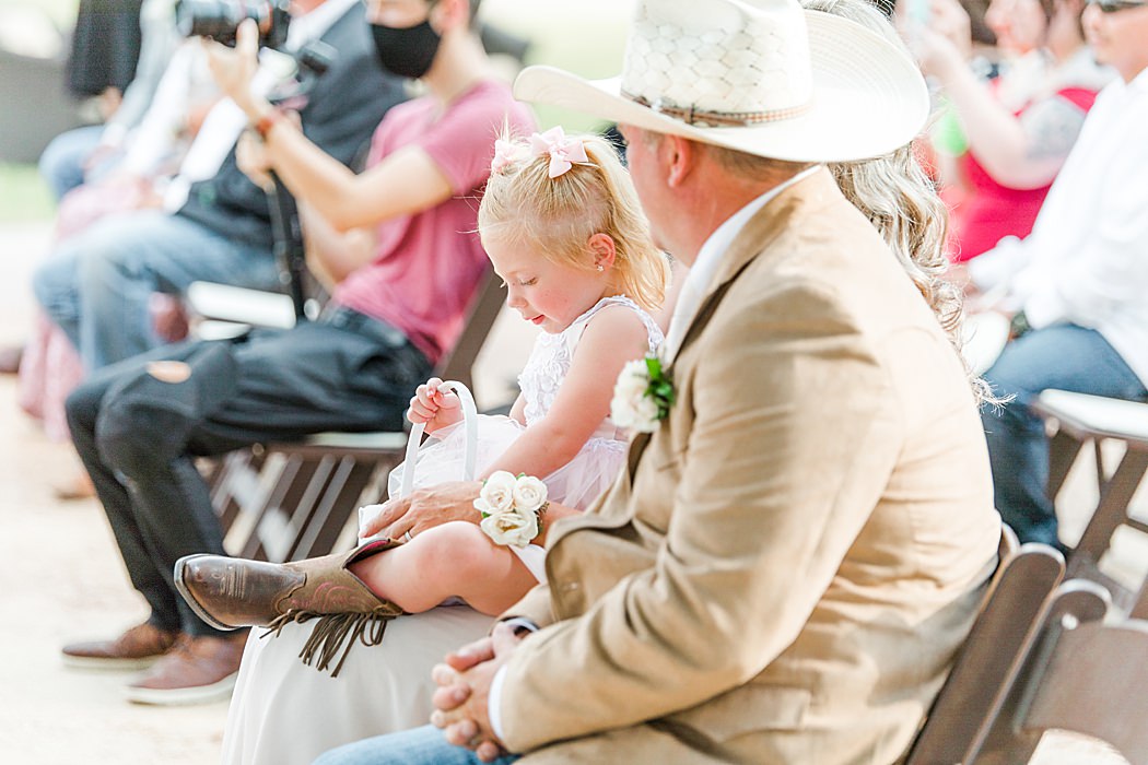 Summer Wedding at The Lodge at Country Inn Cottages in Fredericksburg Texas by Allison Jeffers Photography 0073