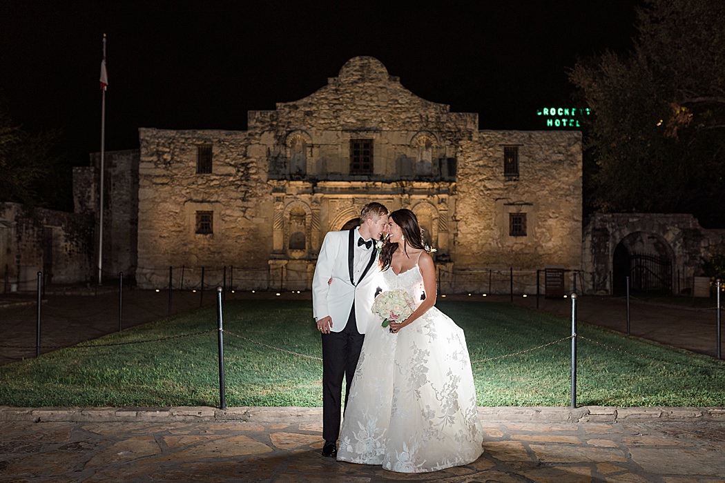 The St Anthony Hotel Wedding Reception San Antonio first Presbyterian Church Ceremony by Allison Jeffers Photography 0129