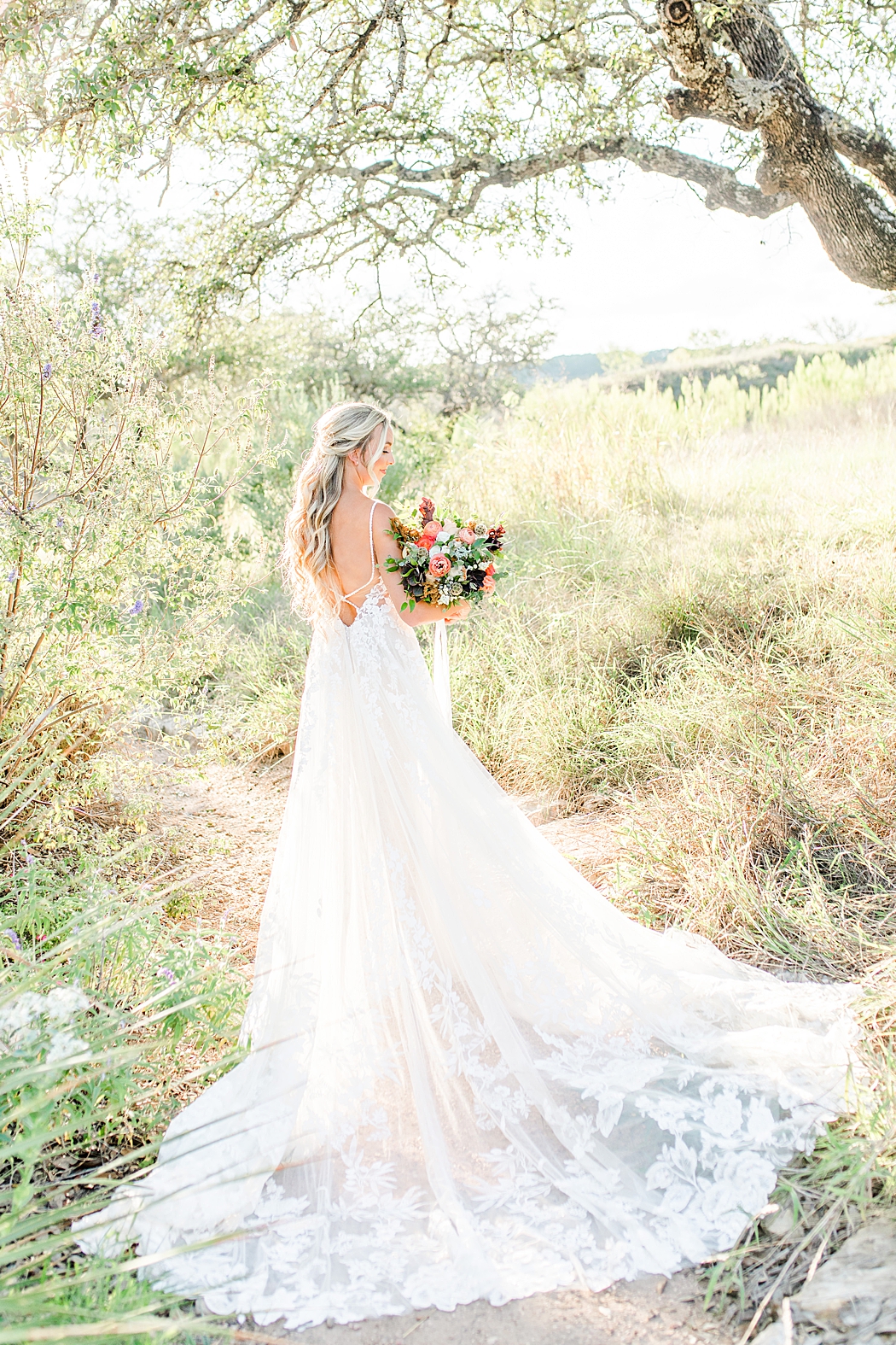 Summer Bridal Session at Contigo Ranch in Frederickburg Texas by Allison Jeffers Photography 0003