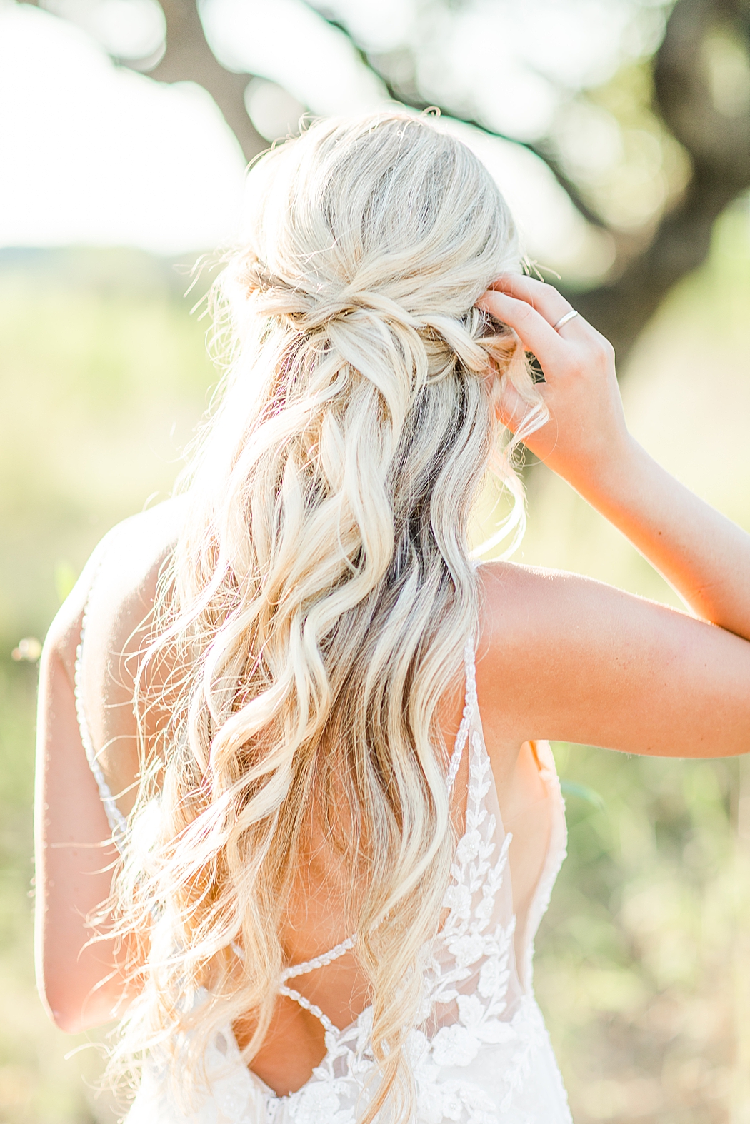 Summer Bridal Session at Contigo Ranch in Frederickburg Texas by Allison Jeffers Photography 0018