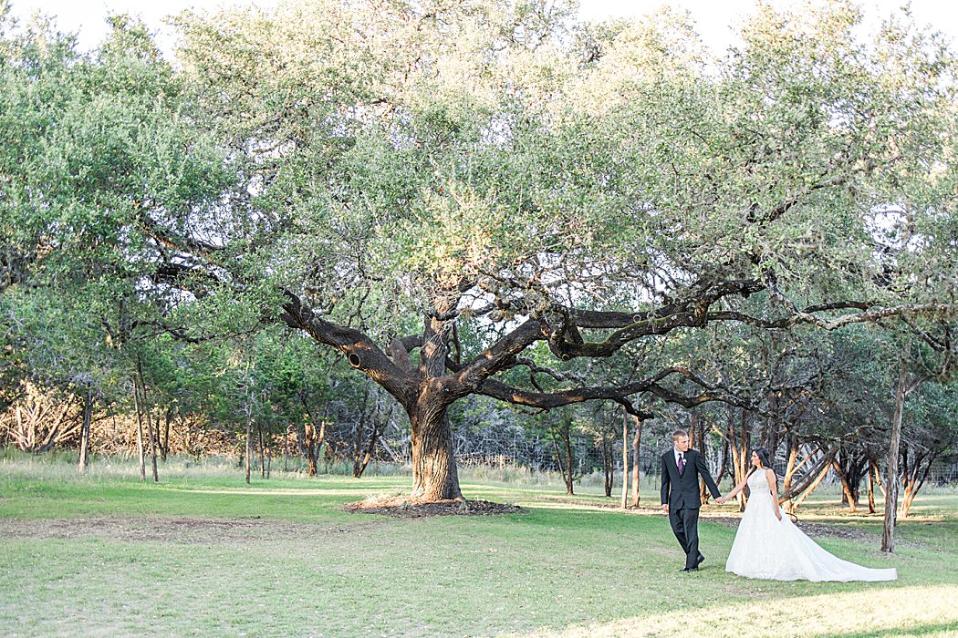 The Ivory Oak Wedding Photos A Fall real wedding by Allison Jeffers Photography 0100