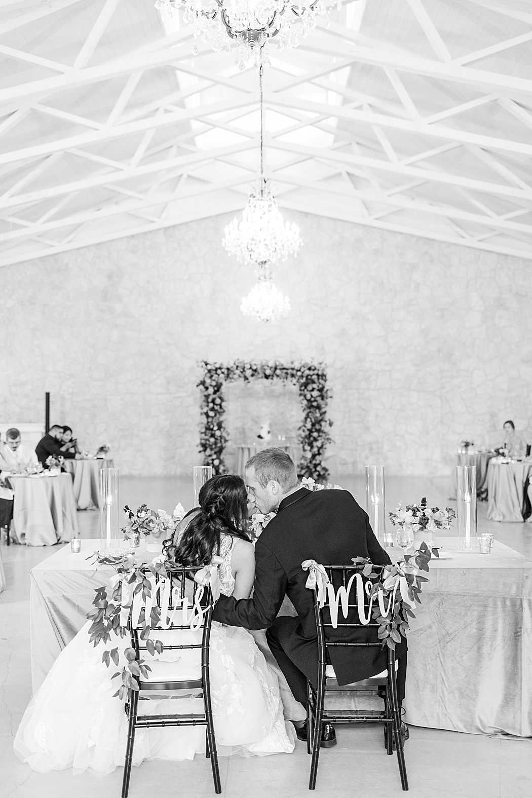 The Ivory Oak Wedding Photos A Fall real wedding by Allison Jeffers Photography 0119