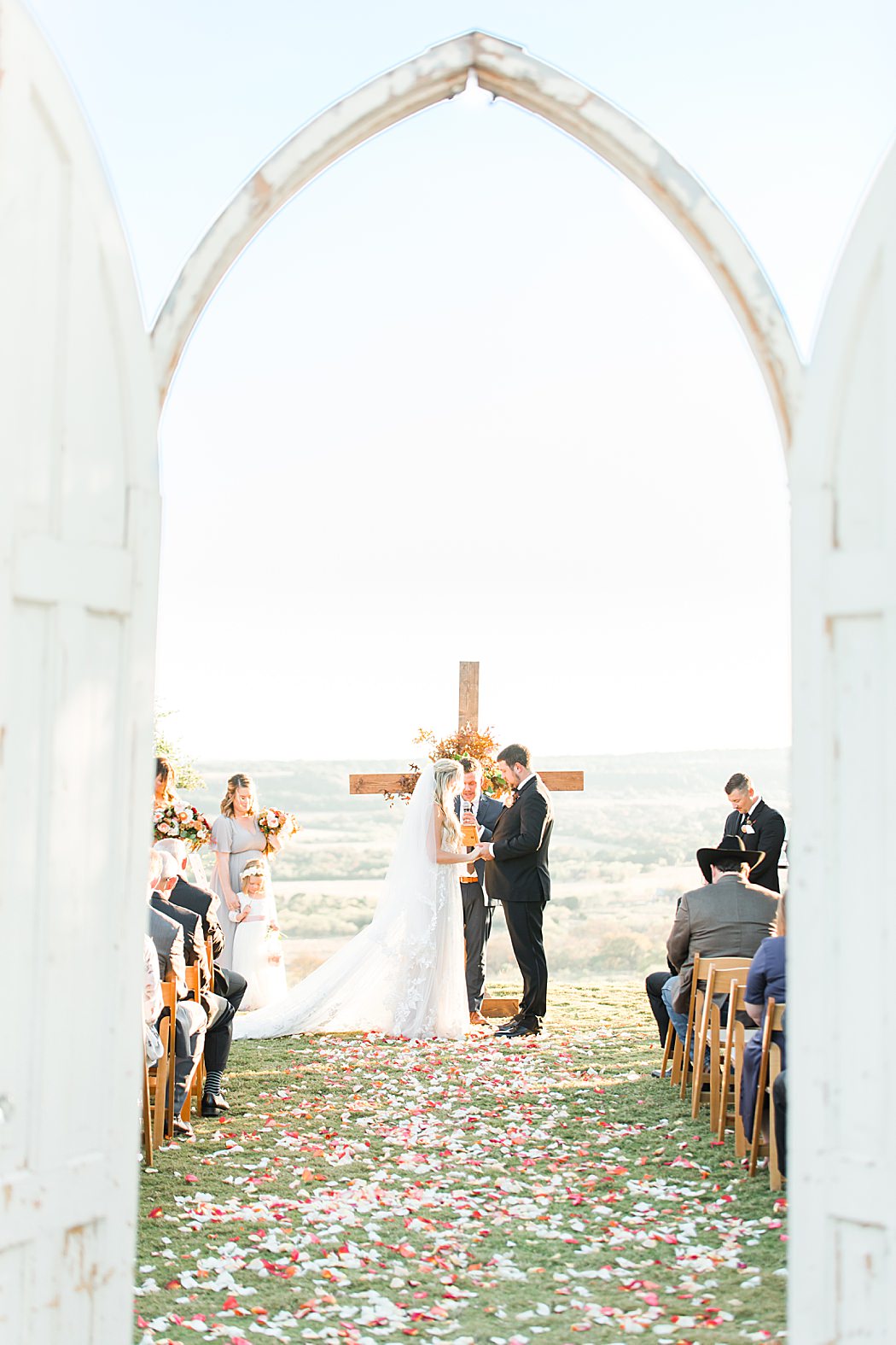A Grey and Peach Fall Wedding at Contigo Ranch in Fredericksburg Texas by Allison Jeffers Photography 00038