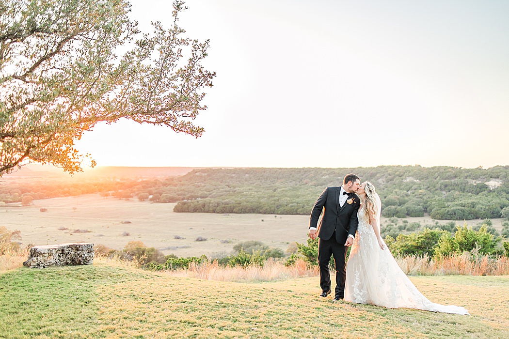 A Grey and Peach Fall Wedding at Contigo Ranch in Fredericksburg Texas by Allison Jeffers Photography 00052
