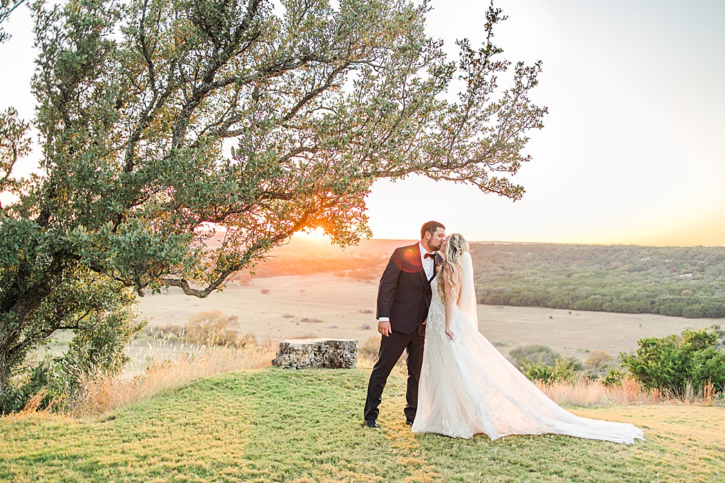 A Grey and Peach Fall Wedding at Contigo Ranch in Fredericksburg Texas by Allison Jeffers Photography 00053