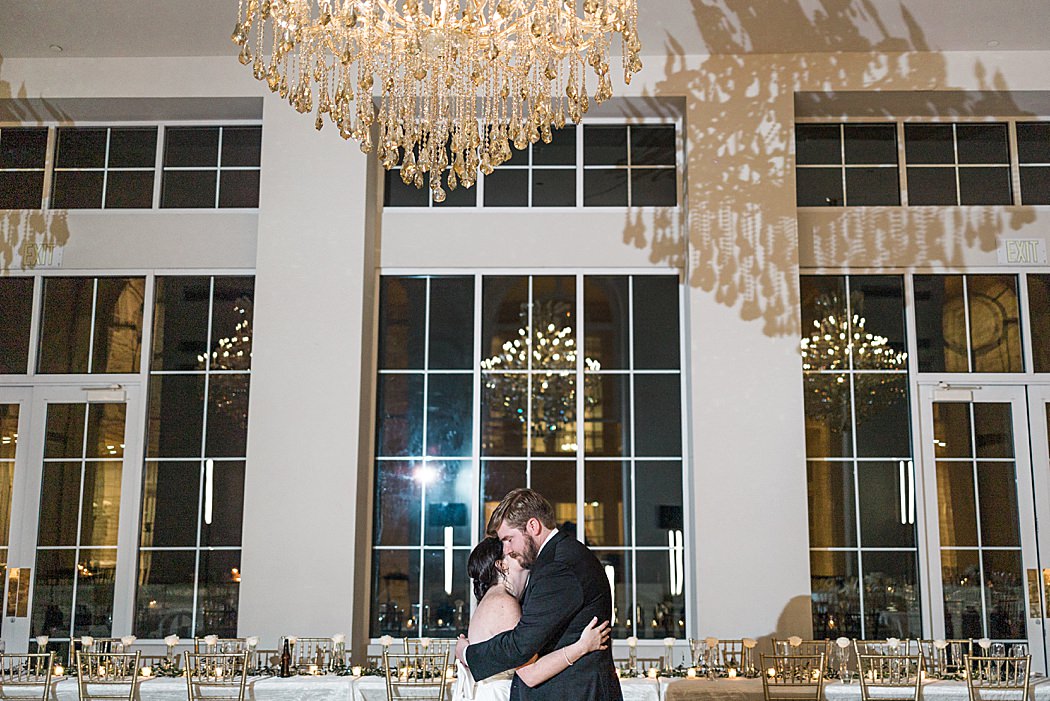 The Olana Venue Winter Wedding Photos By Dallas Wedding Photographer Allison Jeffers Photography 0217