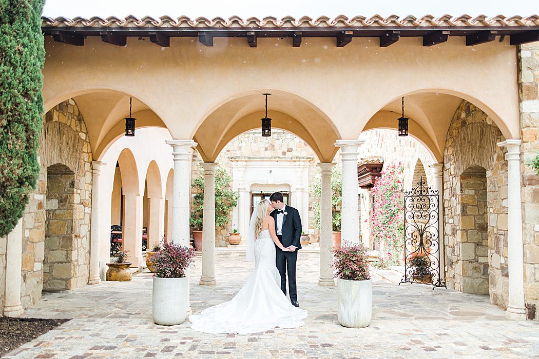 A Horseshoe Bay Wedding at Escondido Golf and Lake Club by Allison Jeffers Photography 0019