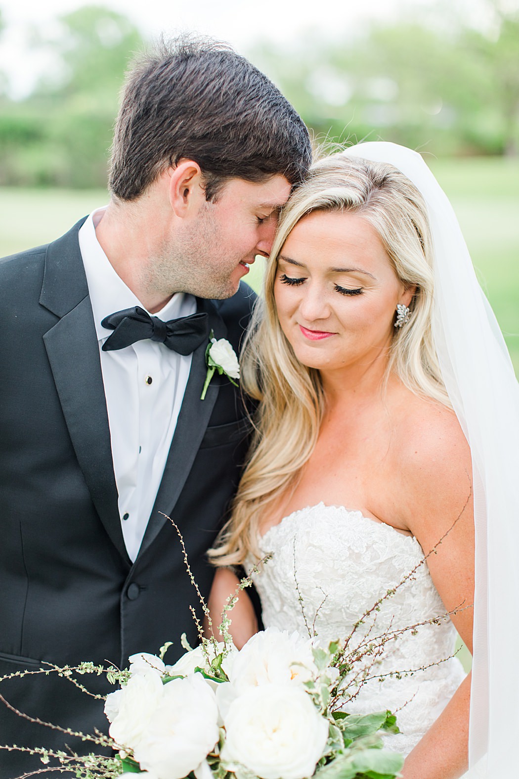A Horseshoe Bay Wedding at Escondido Golf and Lake Club by Allison Jeffers Photography 0076