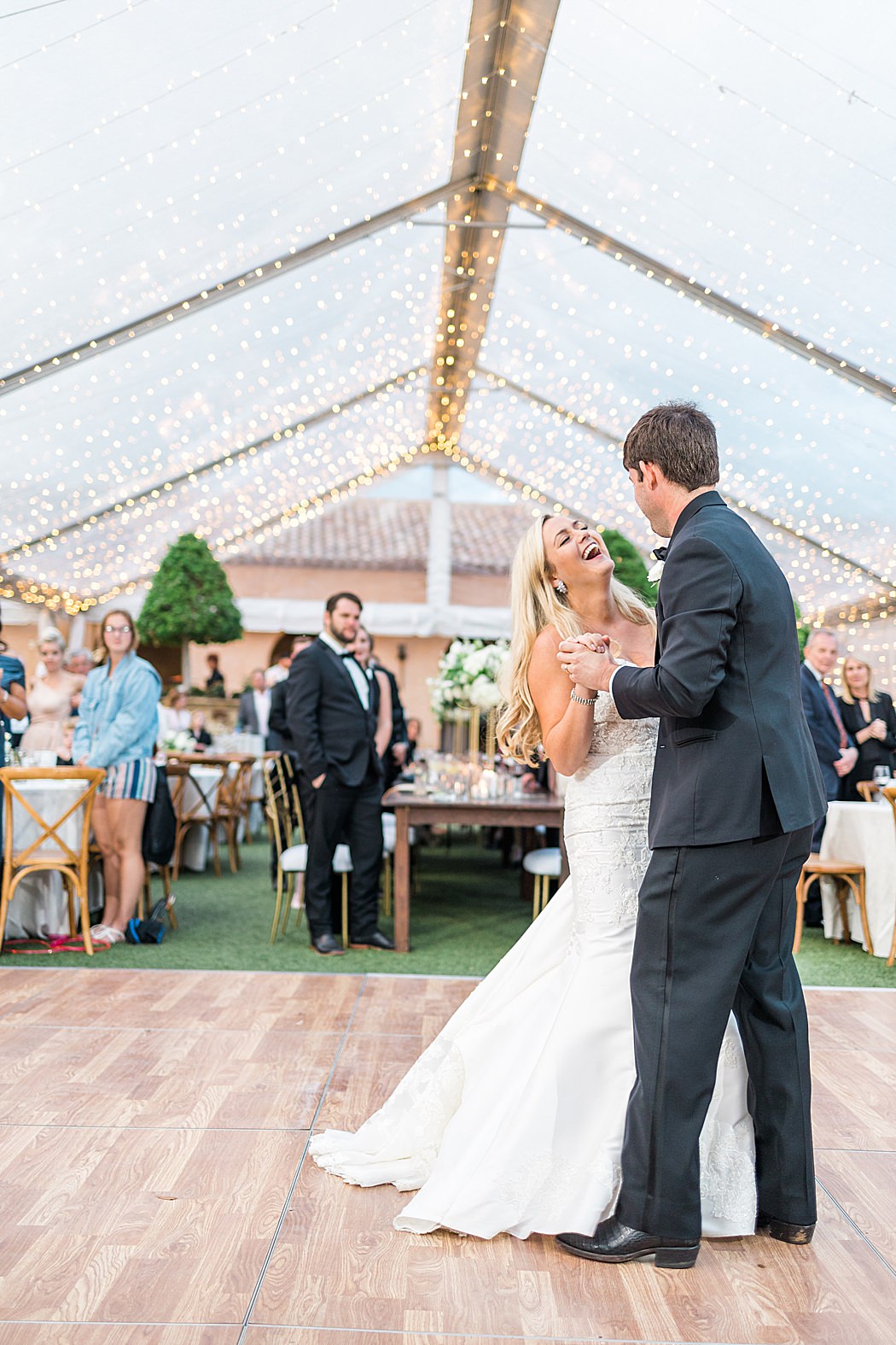 A Horseshoe Bay Wedding at Escondido Golf and Lake Club by Allison Jeffers Photography 0097