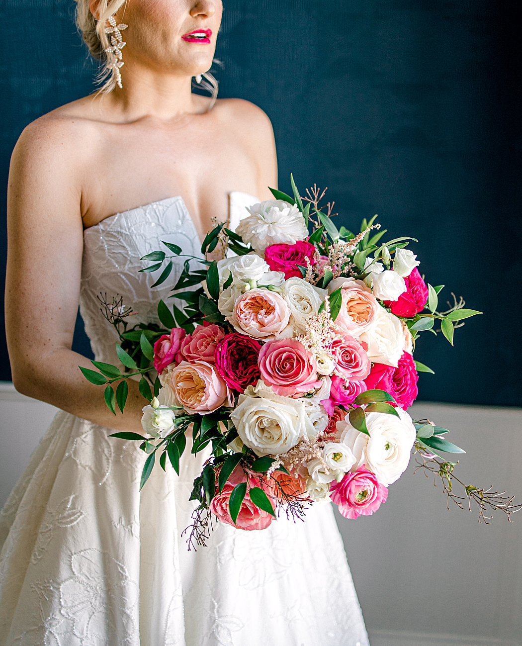 Woodbine Mansion wedding bridal photos by Allison Jeffers Photography in Round Rock Texas 0022
