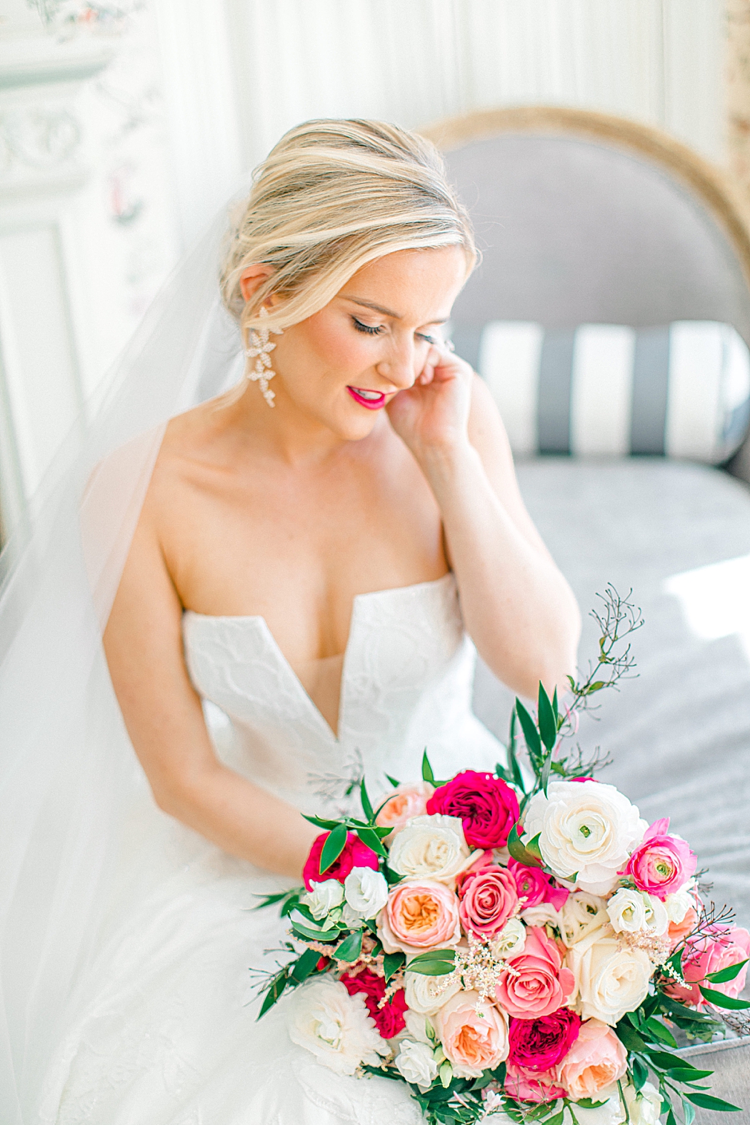 Woodbine Mansion wedding bridal photos by Allison Jeffers Photography in Round Rock Texas 0027