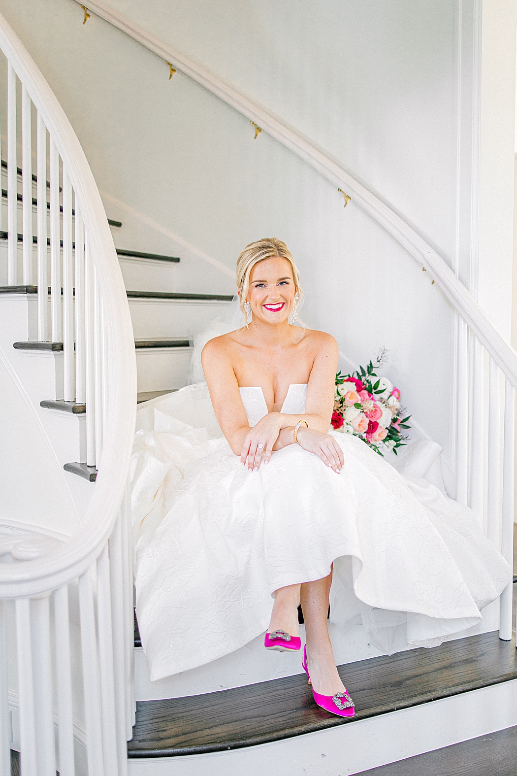 Woodbine Mansion wedding bridal photos by Allison Jeffers Photography in Round Rock Texas 0030