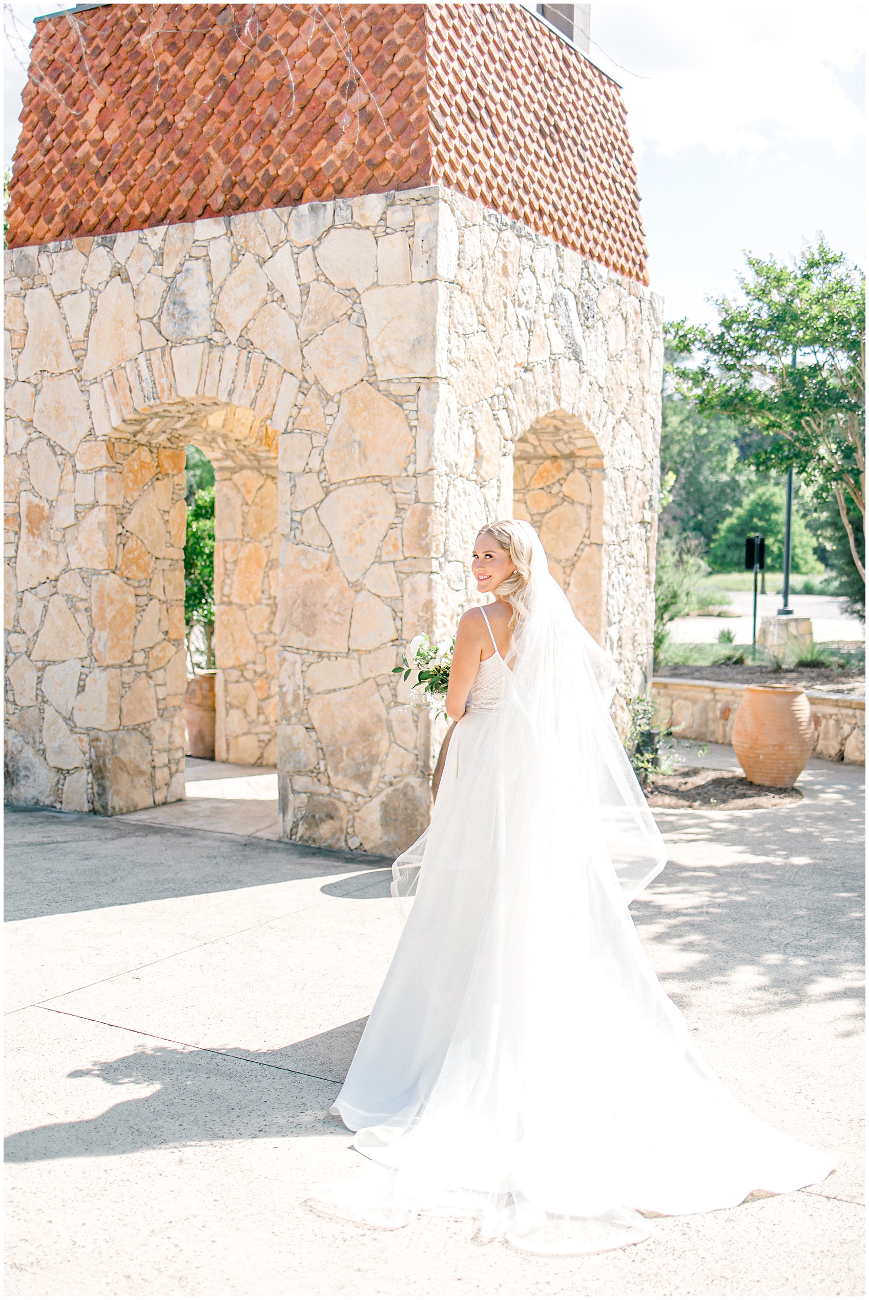 camp lucy wedding sacred oaks venue by Allison Jeffers Photography 0021 1