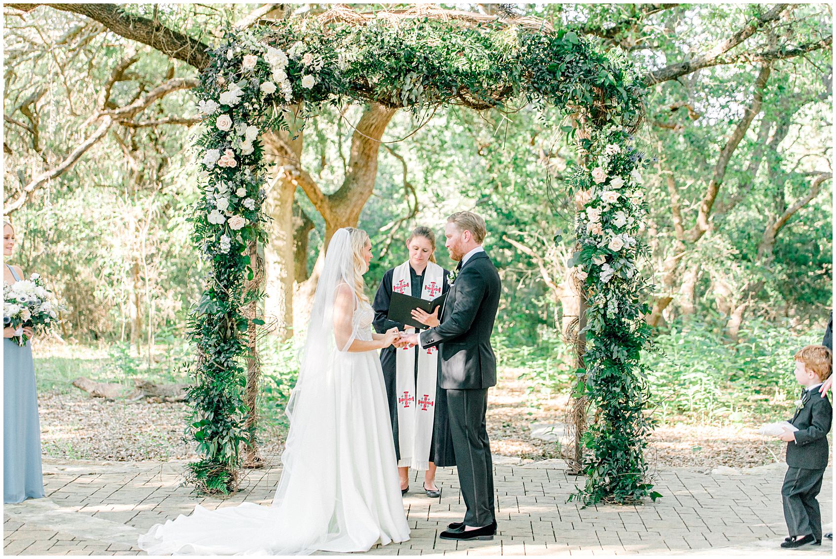 camp lucy wedding sacred oaks venue by Allison Jeffers Photography 0049 1