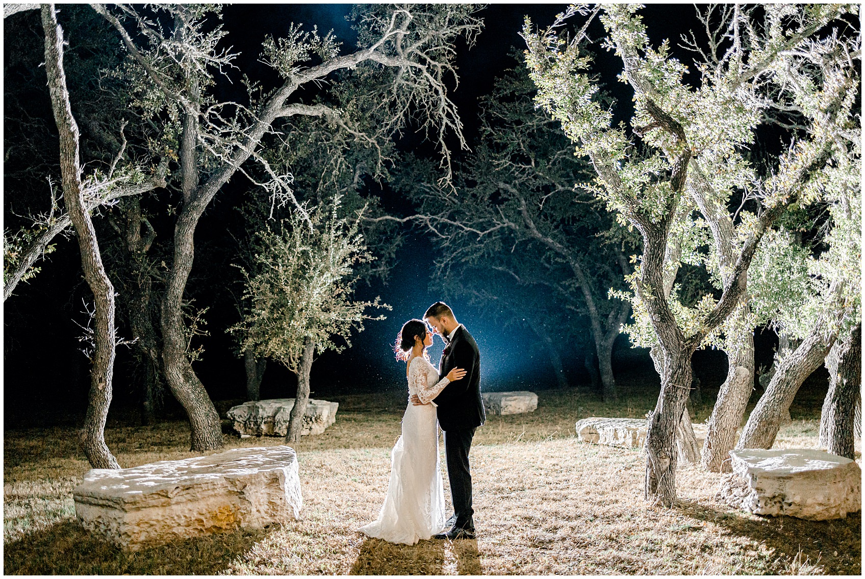 contigo ranch wedding in Fredericksburg Texas by Allison Jeffers Photography 0121