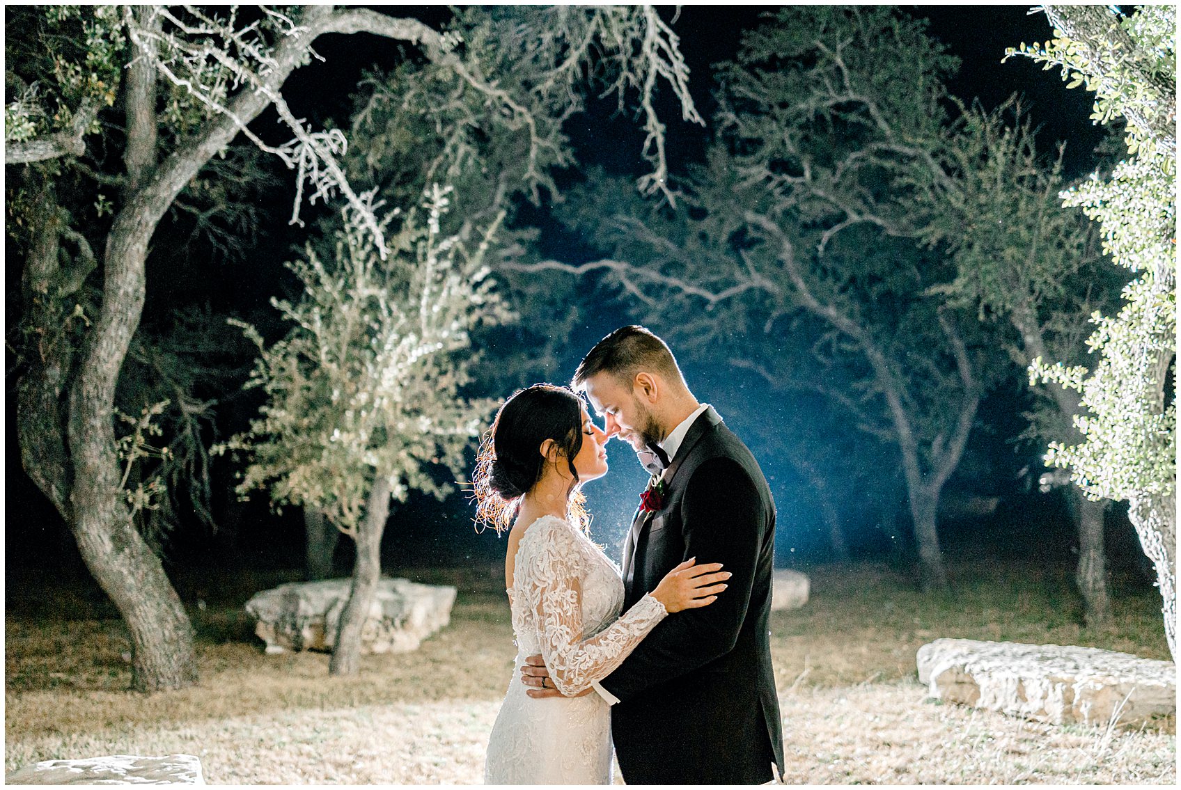 contigo ranch wedding in Fredericksburg Texas by Allison Jeffers Photography 0122