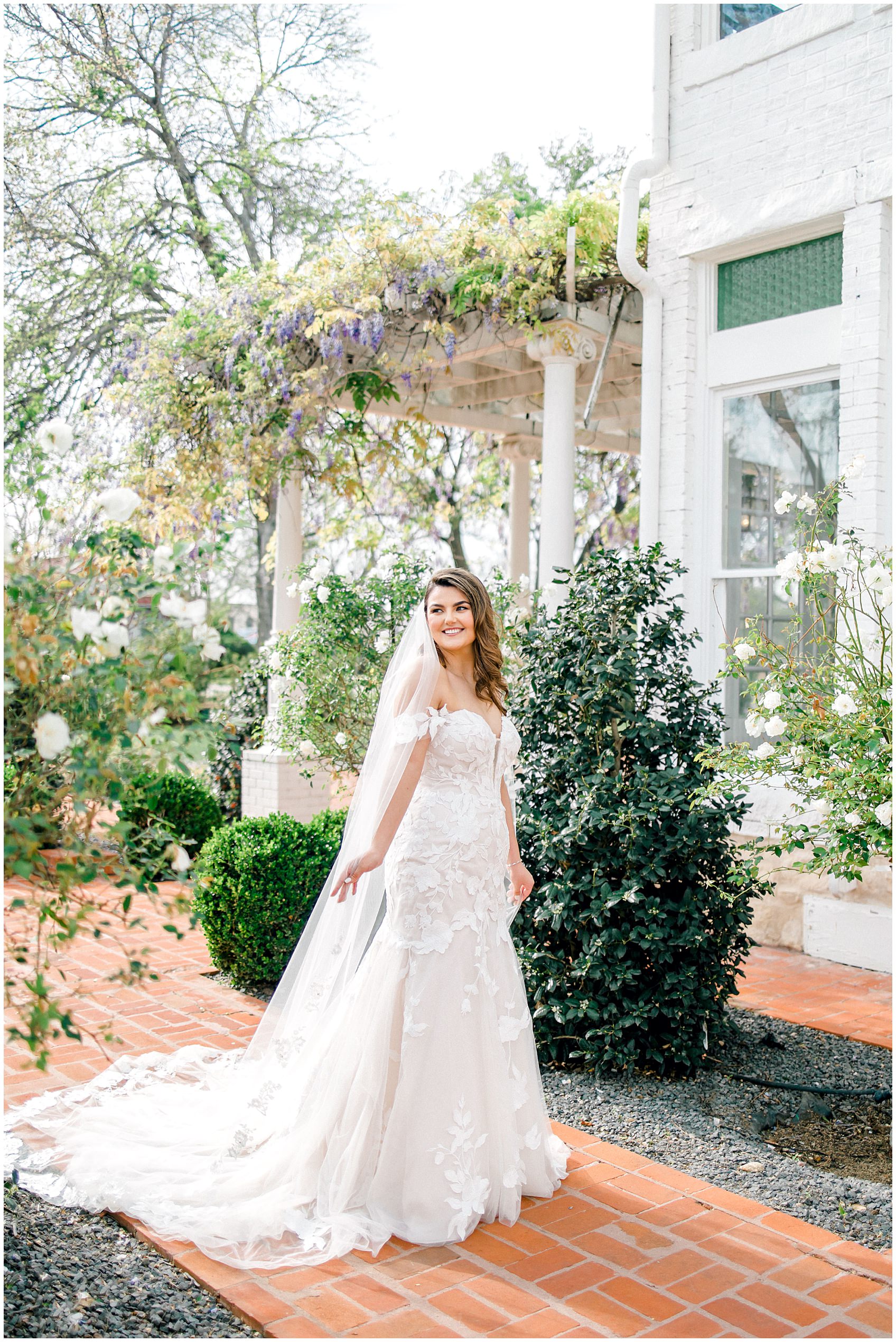 Woodbine Mansion Spring Bridal wedding Photos by Allison Jeffers Photography 0025