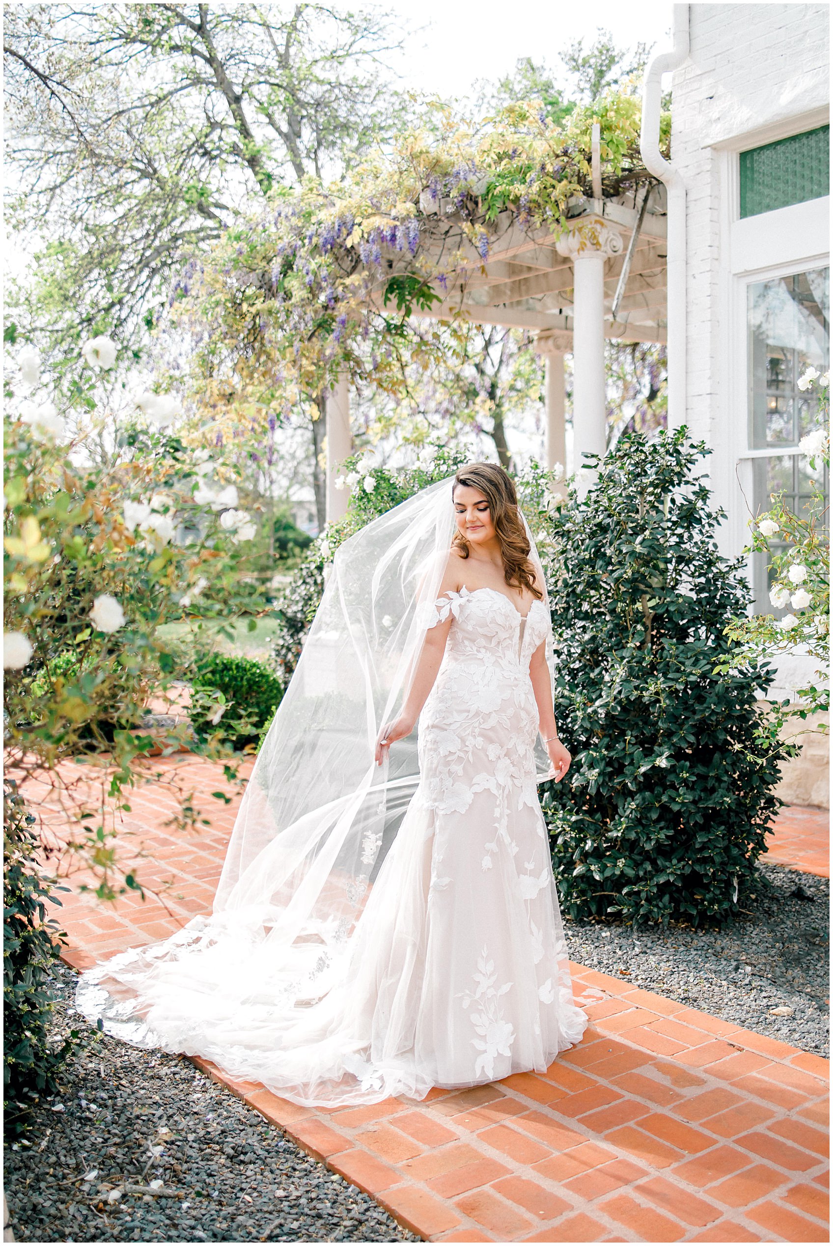 Woodbine Mansion Spring Bridal wedding Photos by Allison Jeffers Photography 0026